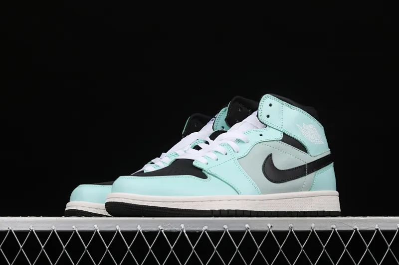 All categories Air Jordan Jordan series basketball shoes Air Jordan 1 High Z version Air Jordan 1 "Court Purple" AJ1 Joe 1 League of Legends black and green CV0152-102
